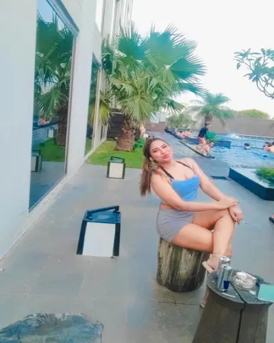 Escort Ghatampur